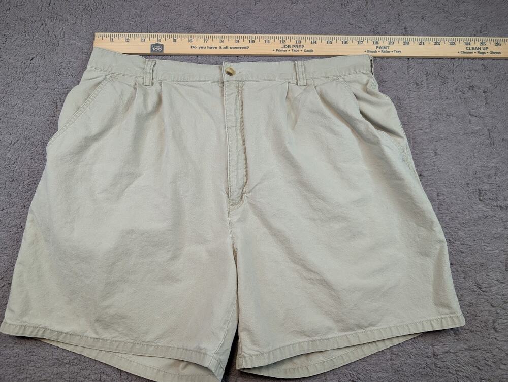 Vintage Men's Woolrich Pleated Khaki Short - 36/6